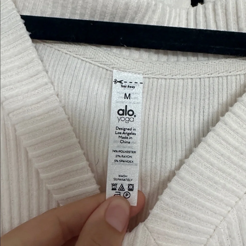 ALO Yoga Ribbed V-Neck Cropped Sweatshirt in Cream - Picture 3 of 7